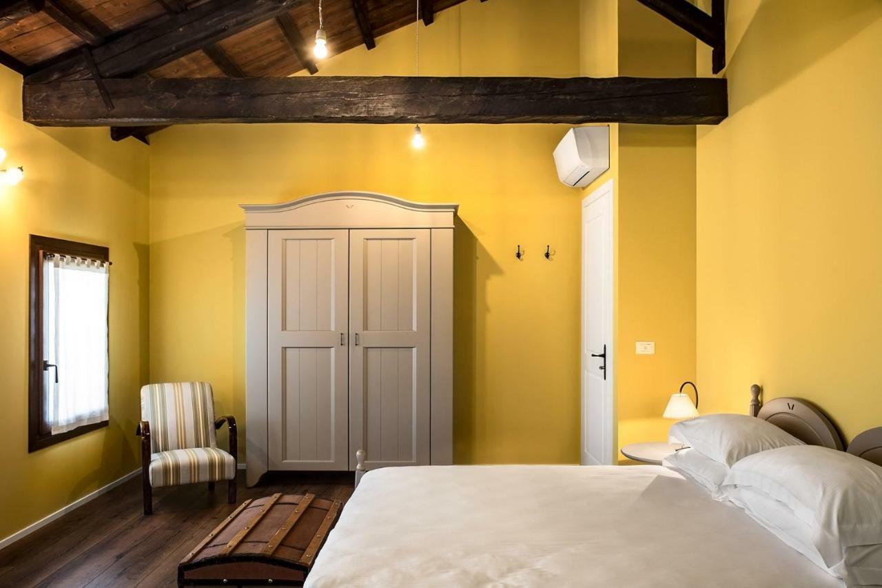 Ca' Ciaran Bed and Breakfast Chiarano Eksteriør billede